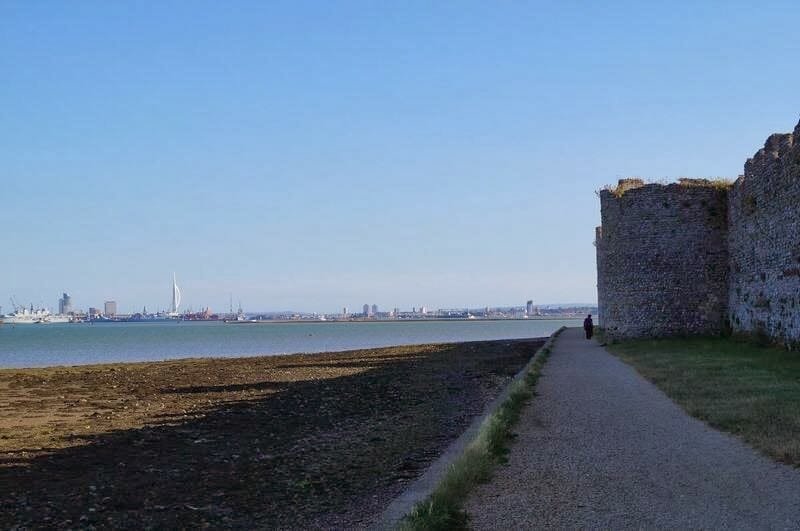 vistas de Portsmouth desde el castillo de Porchester
