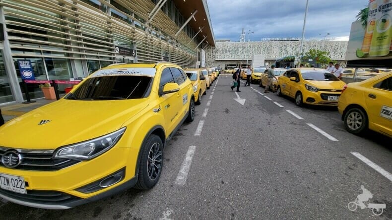 taxi aeropuerto santa marta en Colombia