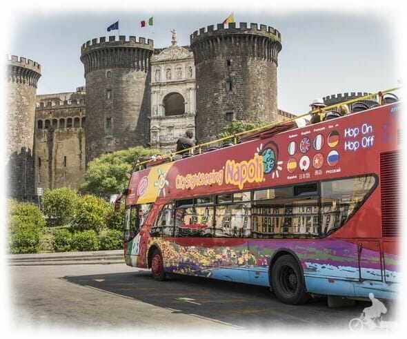 bus turistico de Nápoles