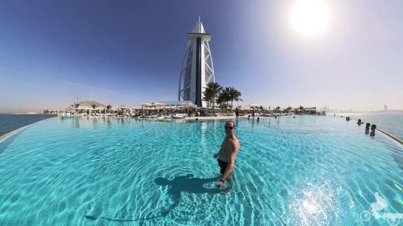 infinity pool Burj al Arab